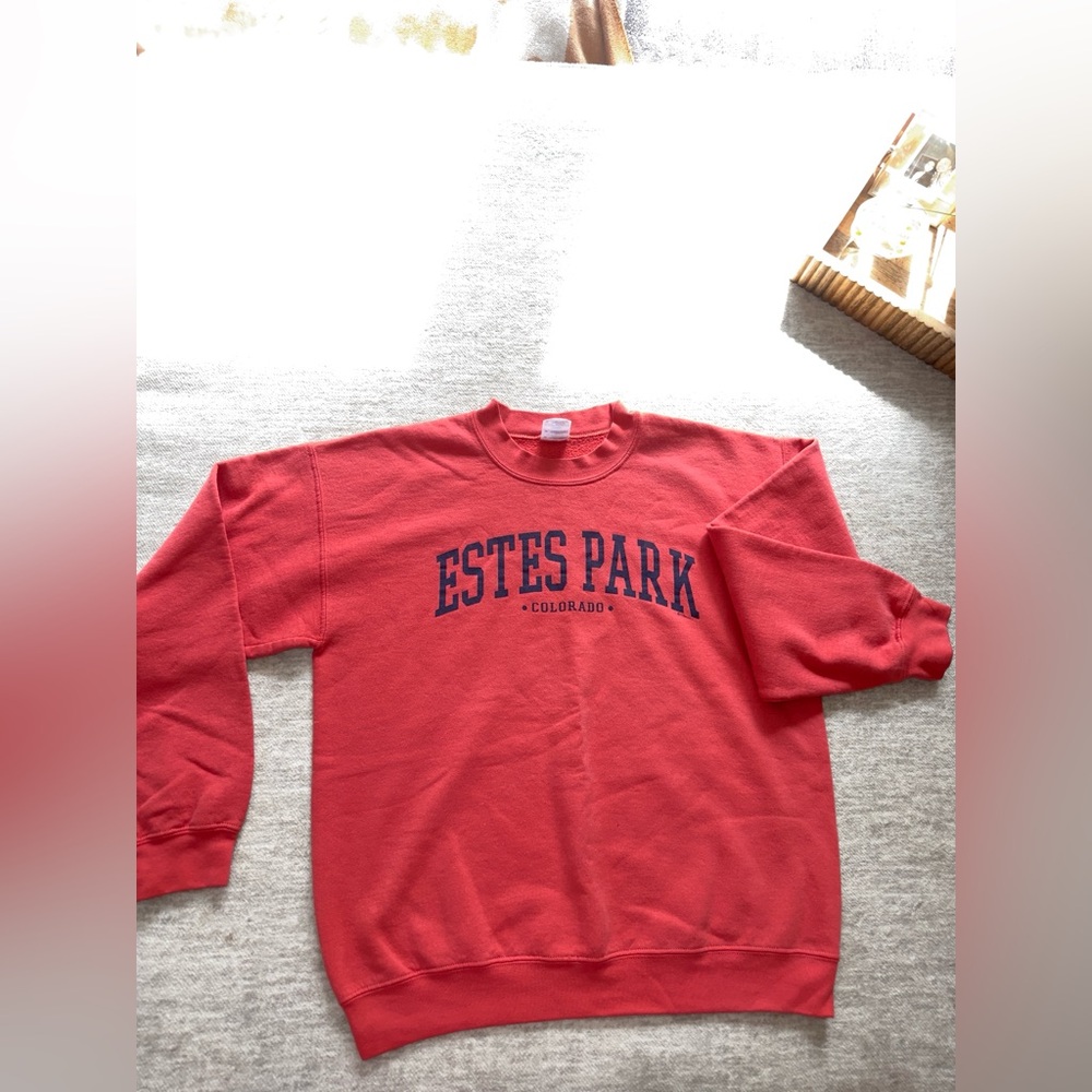 Colorado thrifted crew neck